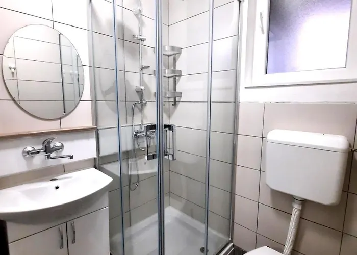 Lovely Near Centre *