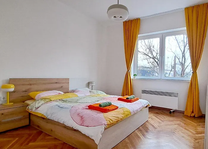 Lovely Near Centre *